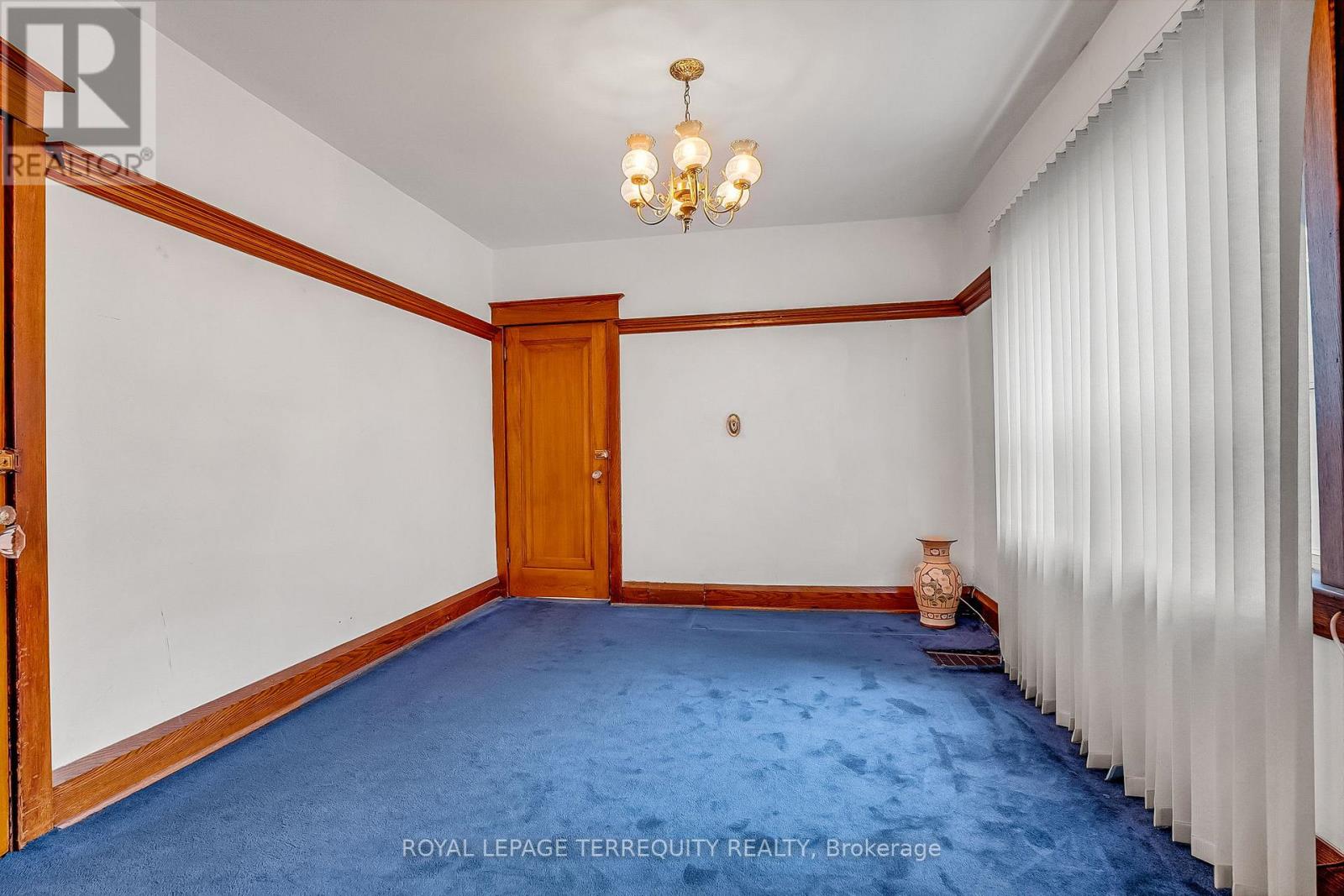 59 Abbott Avenue, Toronto, Ontario  M6P 1H3 - Photo 11 - W12476161