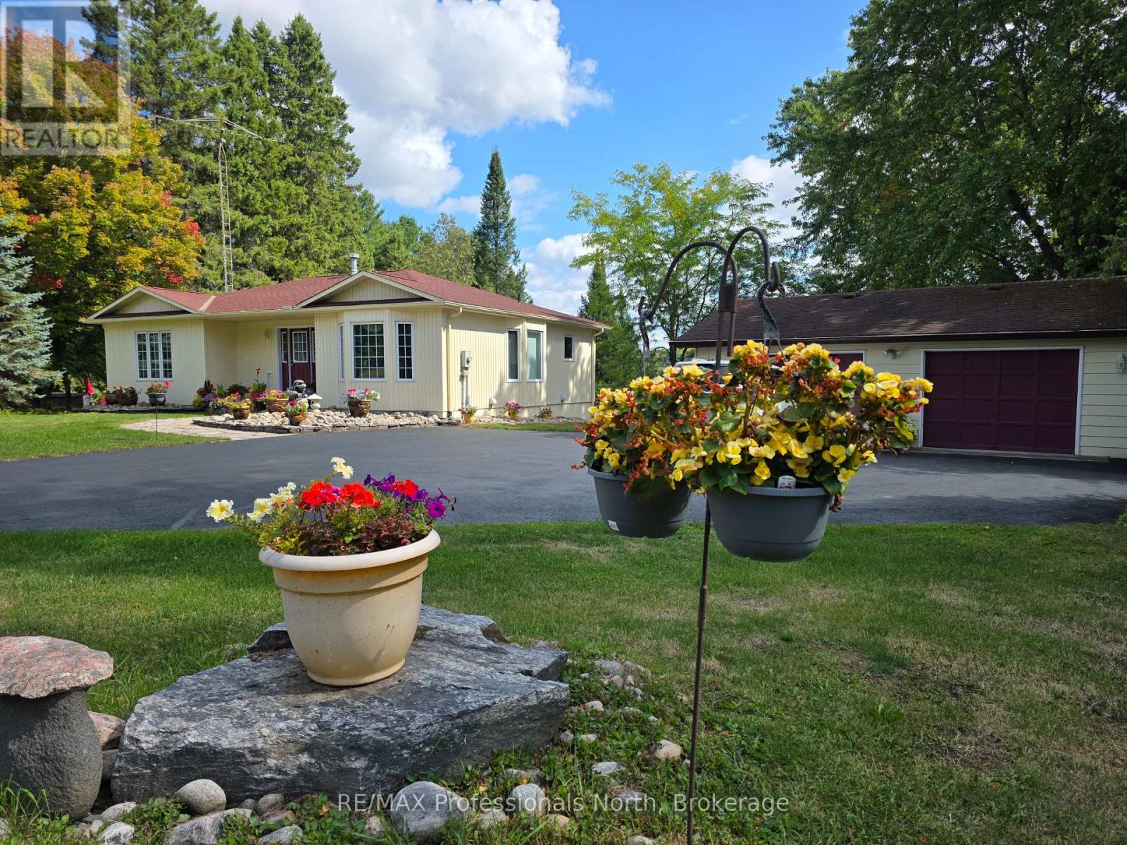 4696 County Road 21, Dysart Et Al, Ontario K0M 1S0 - Photo 2 - X12180079