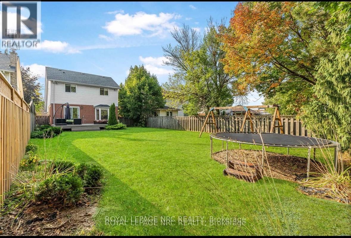 41 Huntington Lane, St. Catharines, Ontario  L2S 3R5 - Photo 12 - X12504310