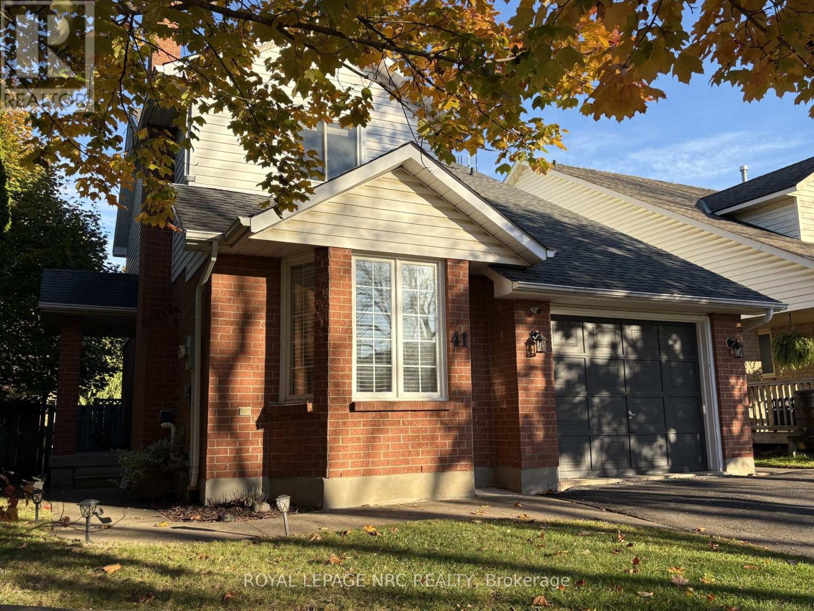 41 Huntington Lane, St. Catharines, Ontario  L2S 3R5 - Photo 2 - X12504310