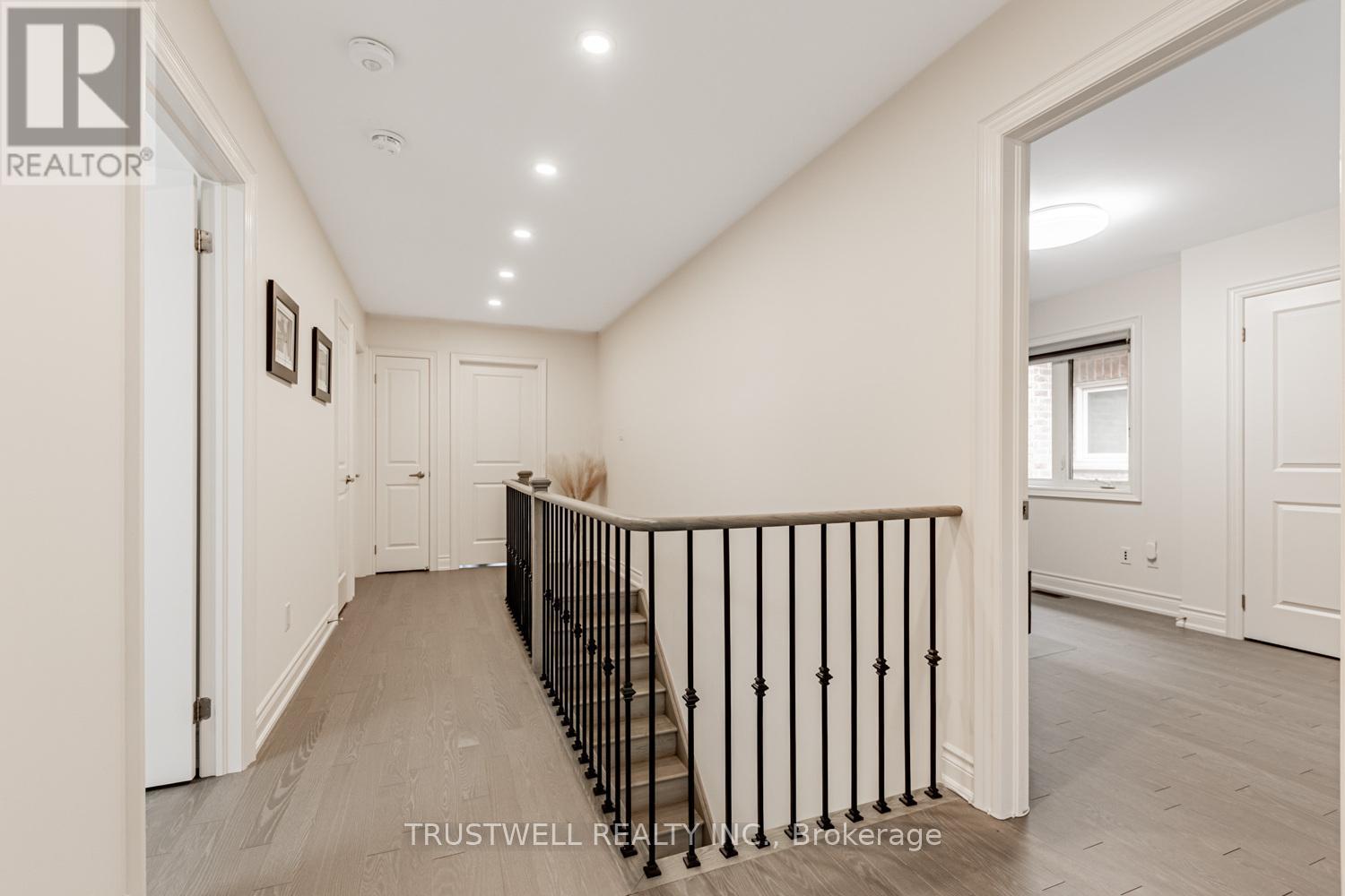 12 Vineyard Drive, Brampton, Ontario  L6Y 2A5 - Photo 26 - W12504118