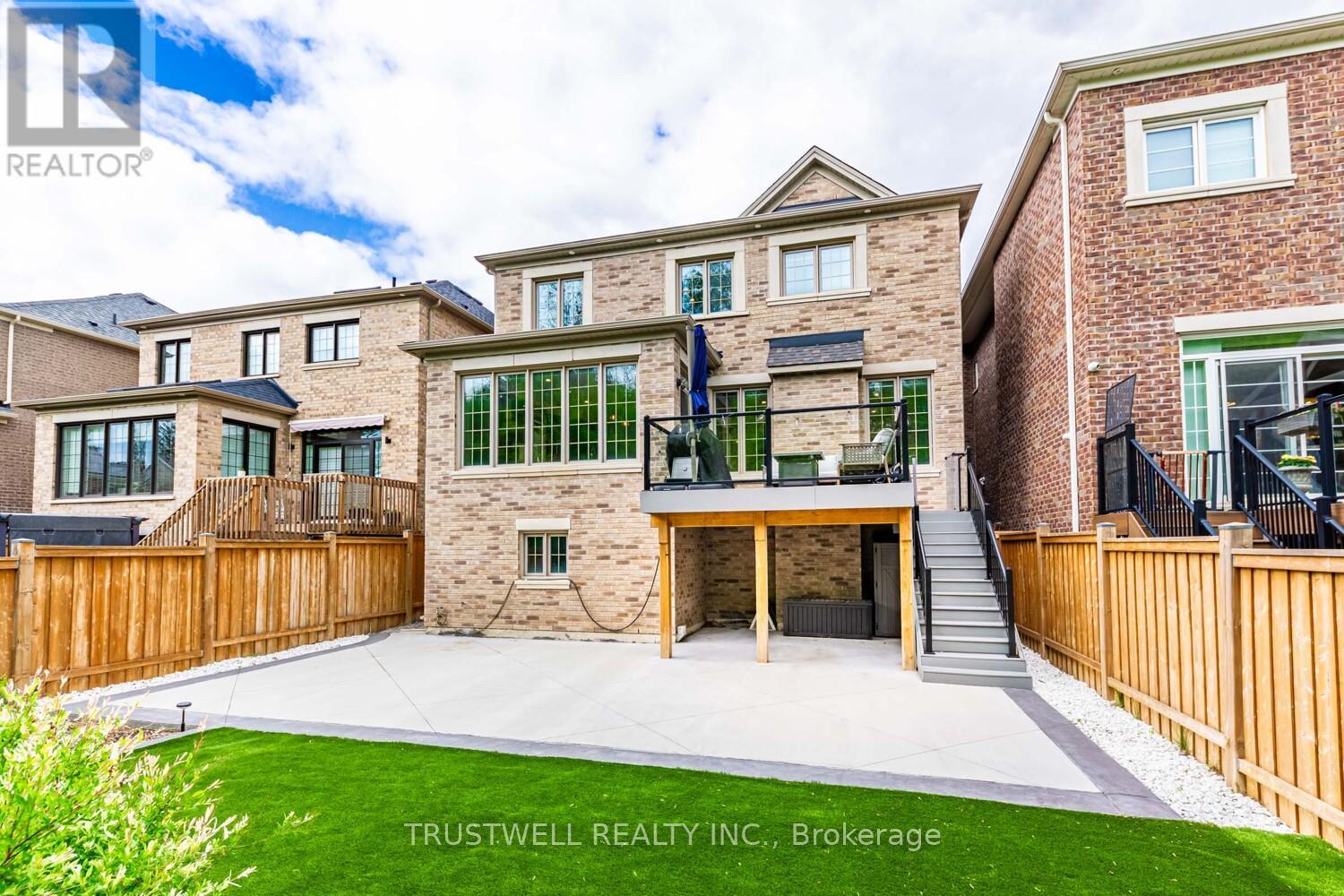 12 Vineyard Drive, Brampton, Ontario  L6Y 2A5 - Photo 36 - W12504118