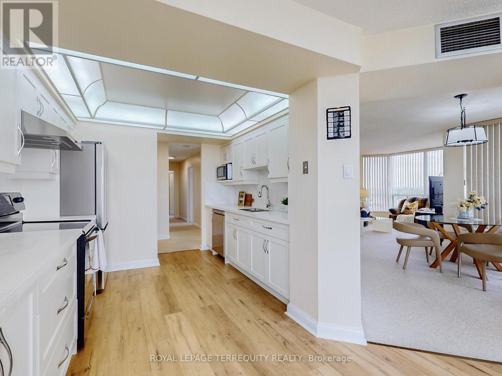 1709 - 24 Hanover Road, Brampton, Ontario  L6S 5K8 - Photo 15 - W12504122