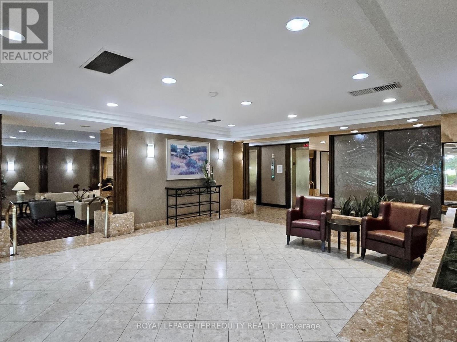 1709 - 24 Hanover Road, Brampton, Ontario  L6S 5K8 - Photo 4 - W12504122