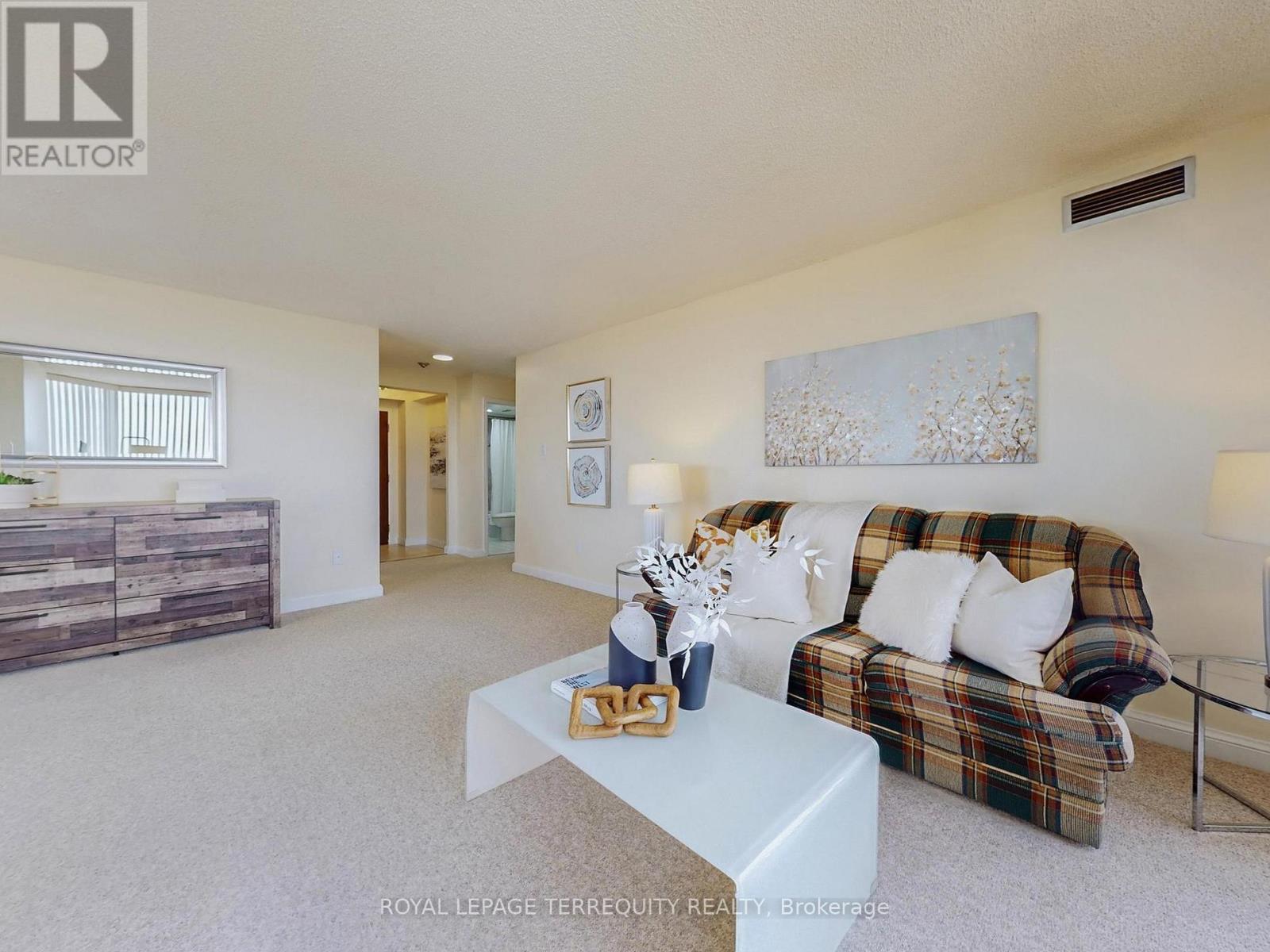 1709 - 24 Hanover Road, Brampton, Ontario  L6S 5K8 - Photo 8 - W12504122