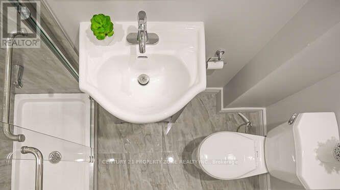 68 Avondale Boulevard, Brampton, Ontario  L6T 1H4 - Photo 18 - W12504164