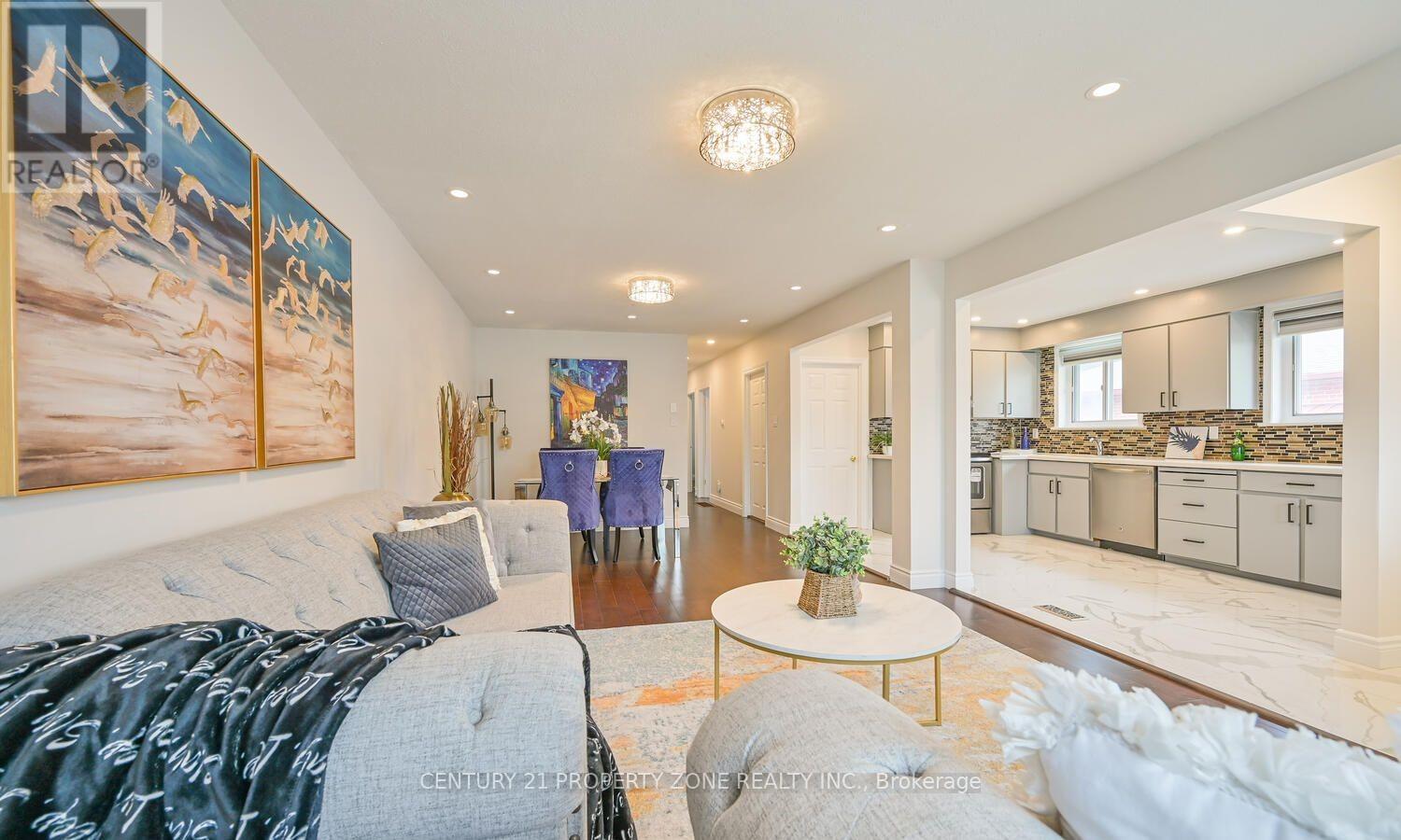 68 Avondale Boulevard, Brampton, Ontario  L6T 1H4 - Photo 6 - W12504164