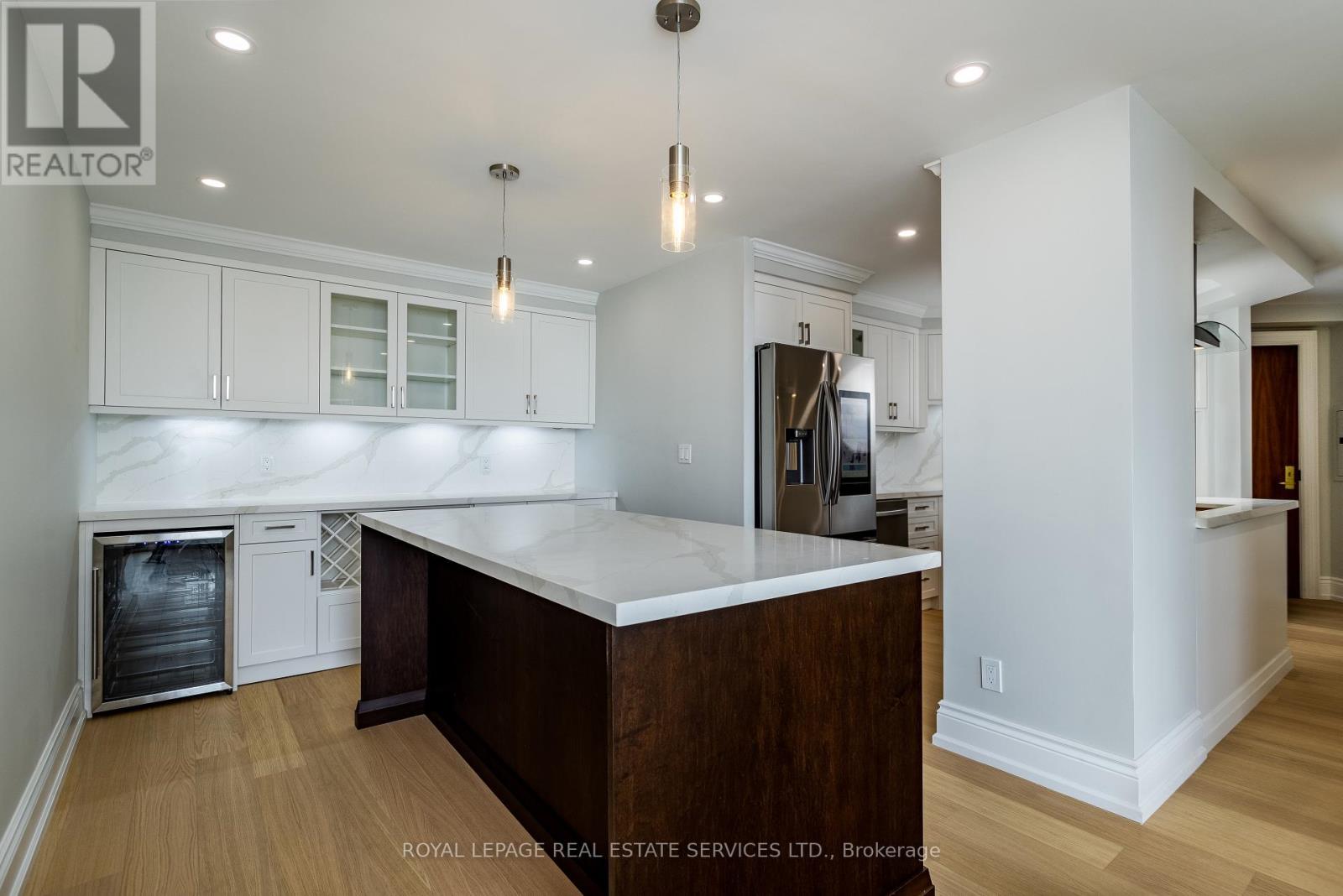 3608 - 1 Palace Pier Court, Toronto, Ontario  M8V 3W9 - Photo 11 - W12504166