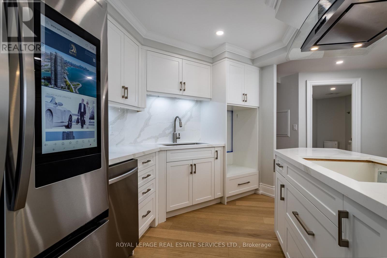 3608 - 1 Palace Pier Court, Toronto, Ontario  M8V 3W9 - Photo 12 - W12504166