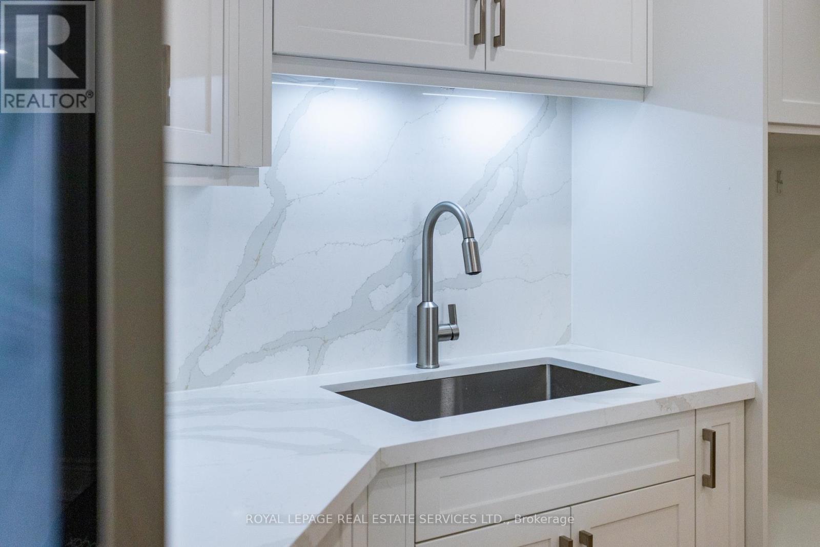 3608 - 1 Palace Pier Court, Toronto, Ontario  M8V 3W9 - Photo 16 - W12504166