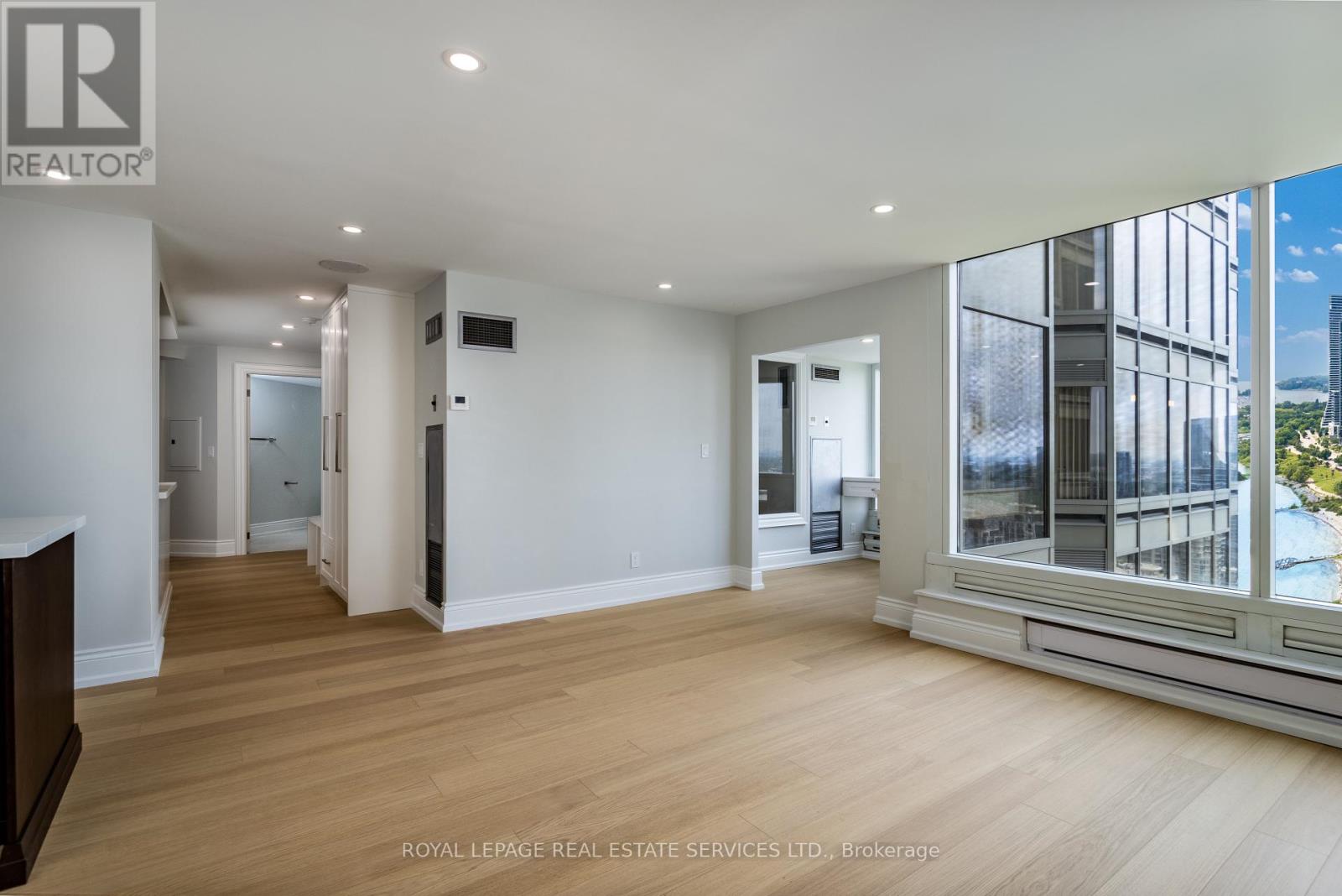 3608 - 1 Palace Pier Court, Toronto, Ontario  M8V 3W9 - Photo 4 - W12504166