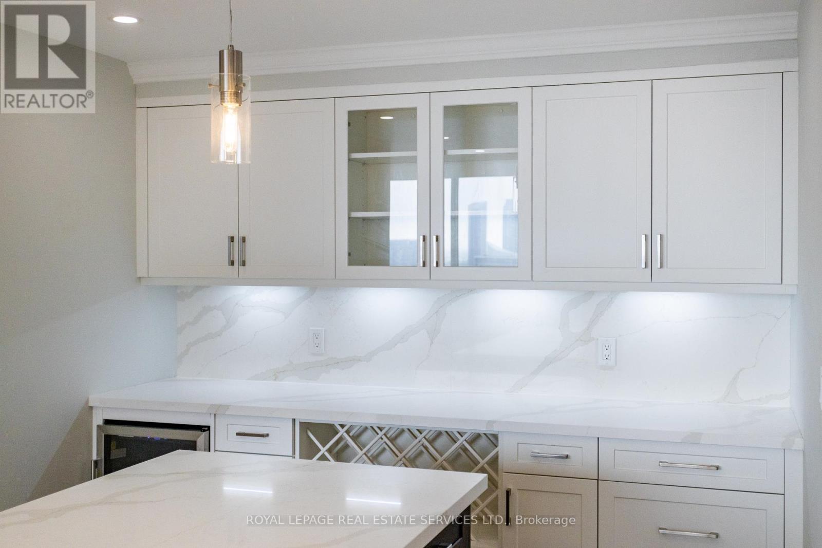 3608 - 1 Palace Pier Court, Toronto, Ontario  M8V 3W9 - Photo 8 - W12504166