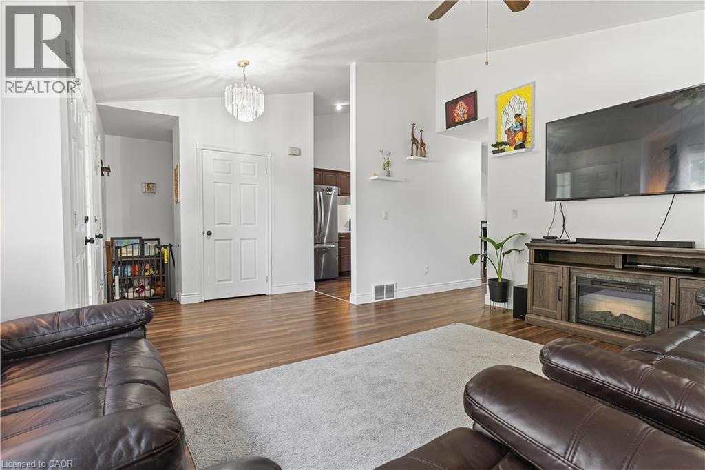 38 St. Michael's Street, Delhi, Ontario  N4B 3C8 - Photo 4 - 40785256