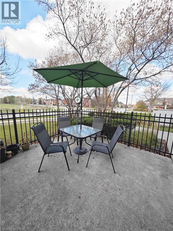 260 Doon South Drive Unit# 10, Kitchener, Ontario  N2P 2X3 - Photo 2 - 40784963