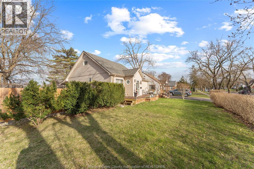 910 Jefferson Boulevard, Windsor, Ontario  N8S 2R1 - Photo 10 - 25027877