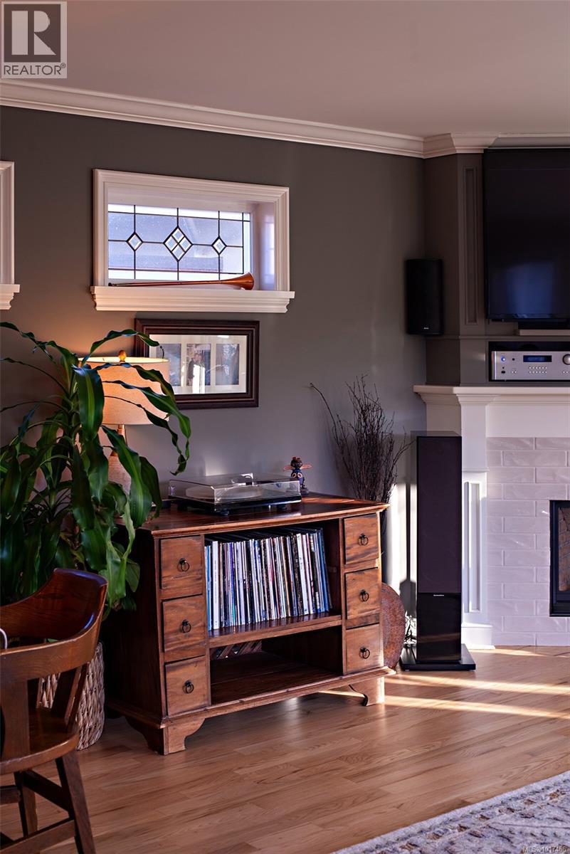 3381 Woodburn Ave, Oak Bay, British Columbia  V8P 5B8 - Photo 16 - 1017466