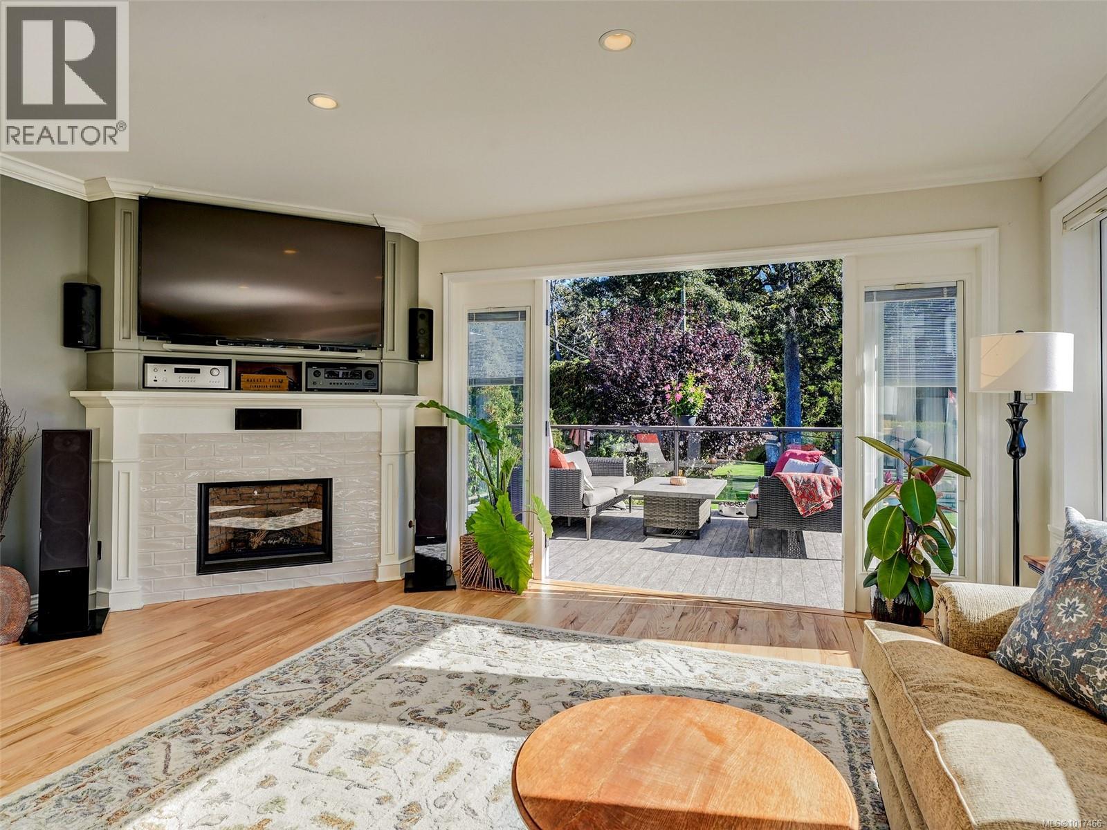 3381 Woodburn Ave, Oak Bay, British Columbia  V8P 5B8 - Photo 14 - 1017466