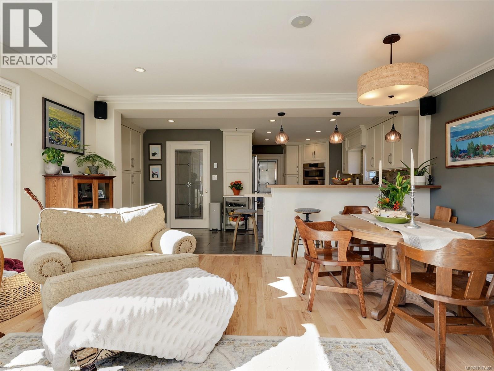 3381 Woodburn Ave, Oak Bay, British Columbia  V8P 5B8 - Photo 15 - 1017466