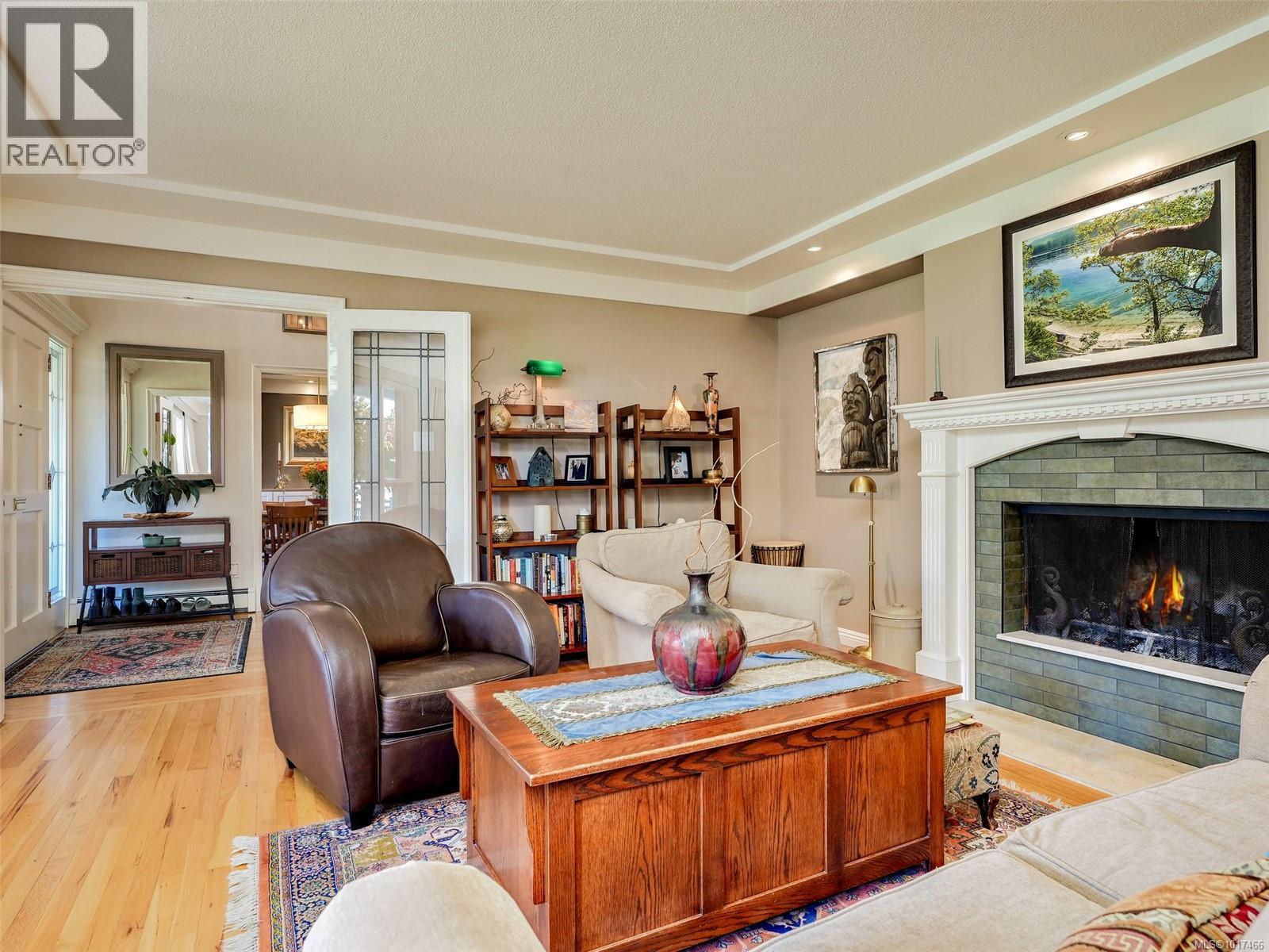 3381 Woodburn Ave, Oak Bay, British Columbia  V8P 5B8 - Photo 4 - 1017466