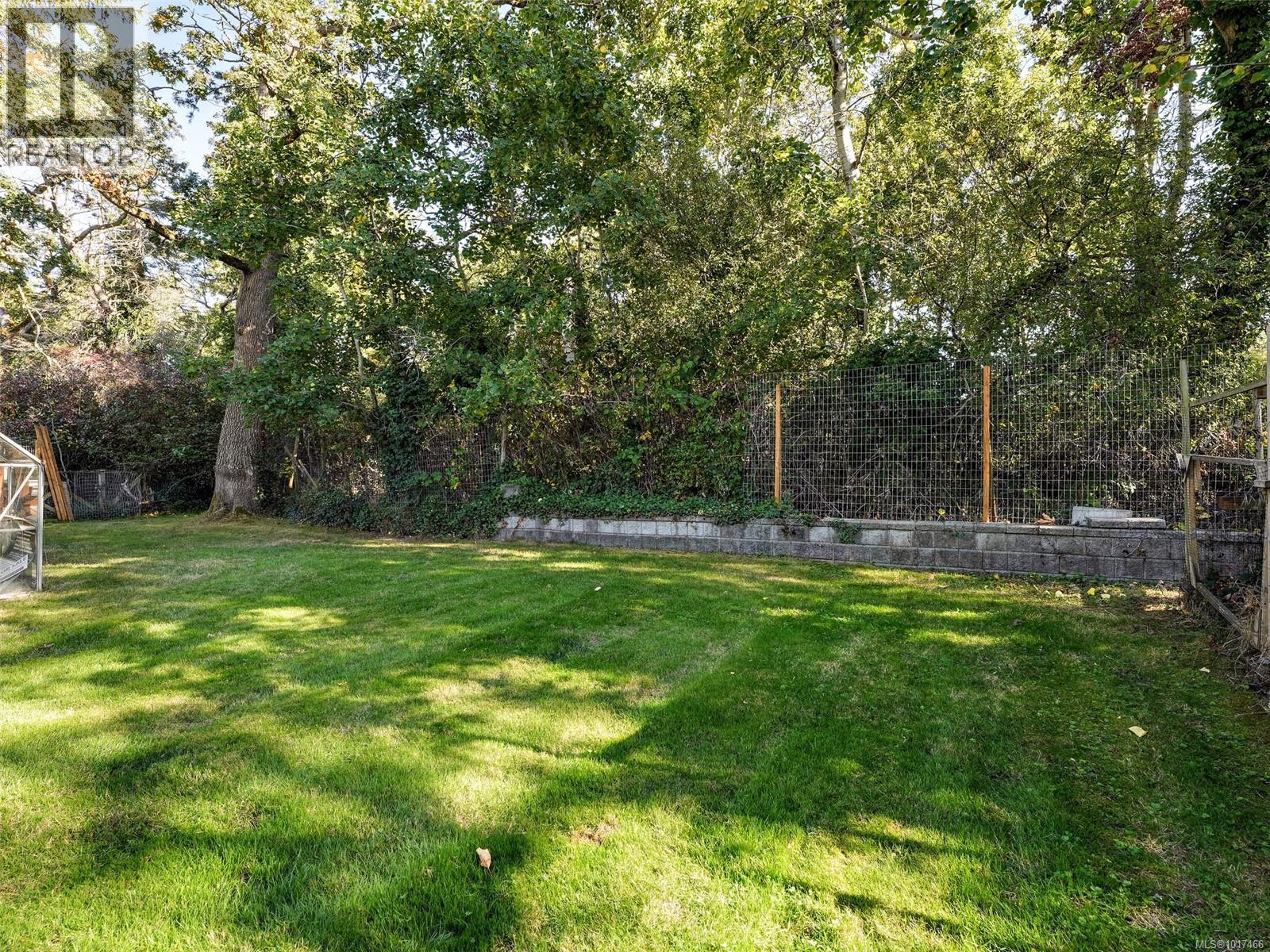 3381 Woodburn Ave, Oak Bay, British Columbia  V8P 5B8 - Photo 42 - 1017466