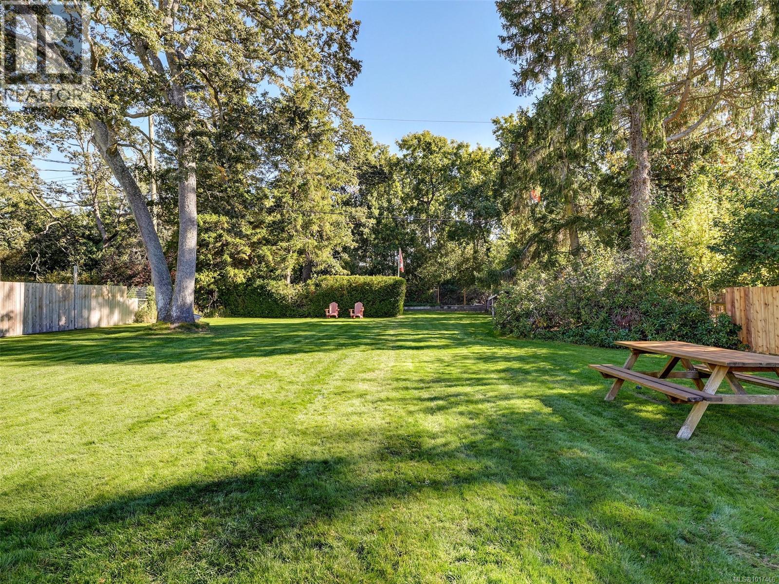 3381 Woodburn Ave, Oak Bay, British Columbia  V8P 5B8 - Photo 40 - 1017466