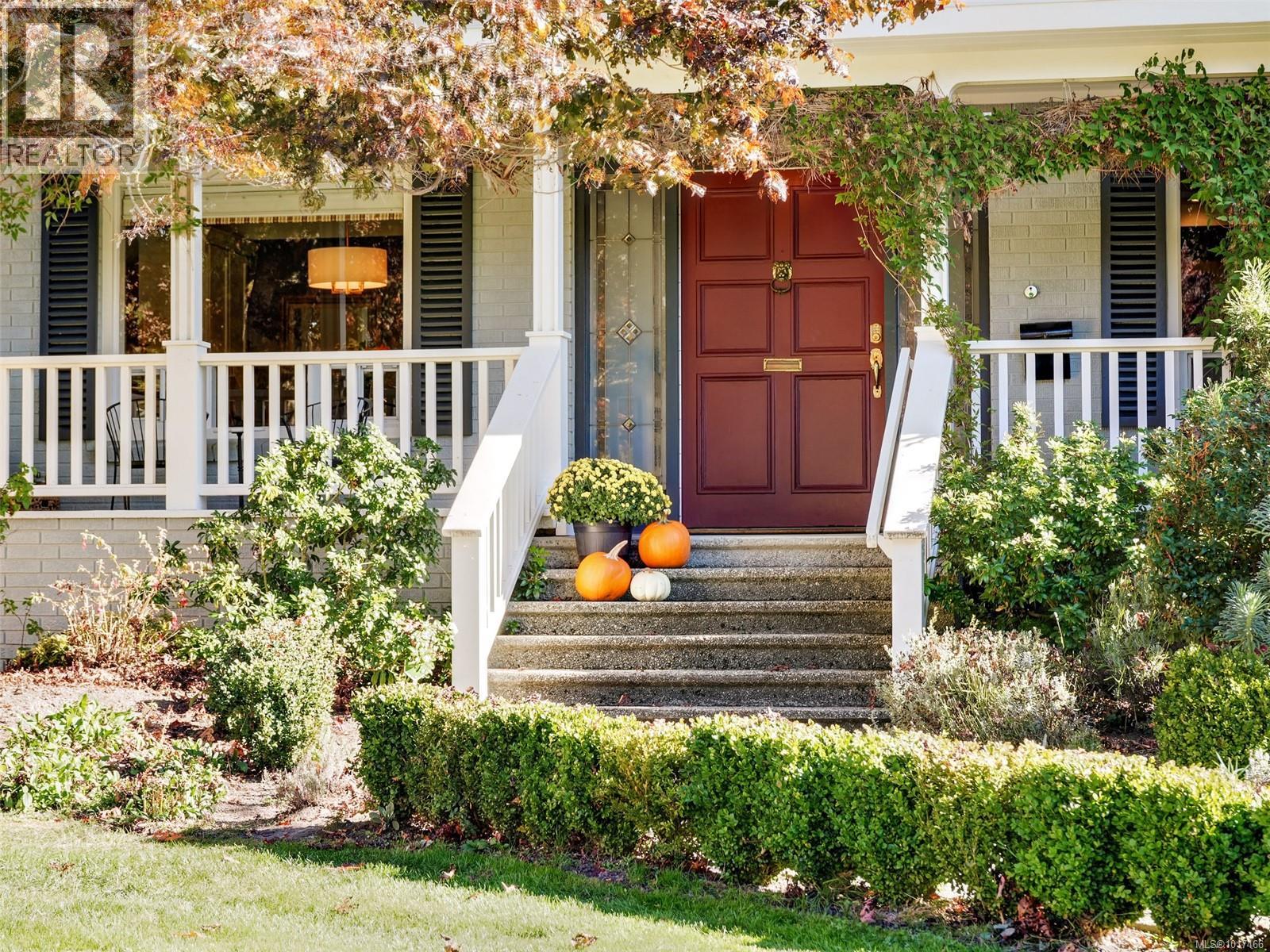 3381 Woodburn Ave, Oak Bay, British Columbia  V8P 5B8 - Photo 44 - 1017466