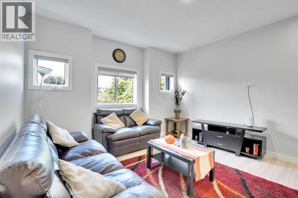 96 Tuscany Summit Square Nw, Calgary, Alberta  T3L 0G1 - Photo 6 - A2256929