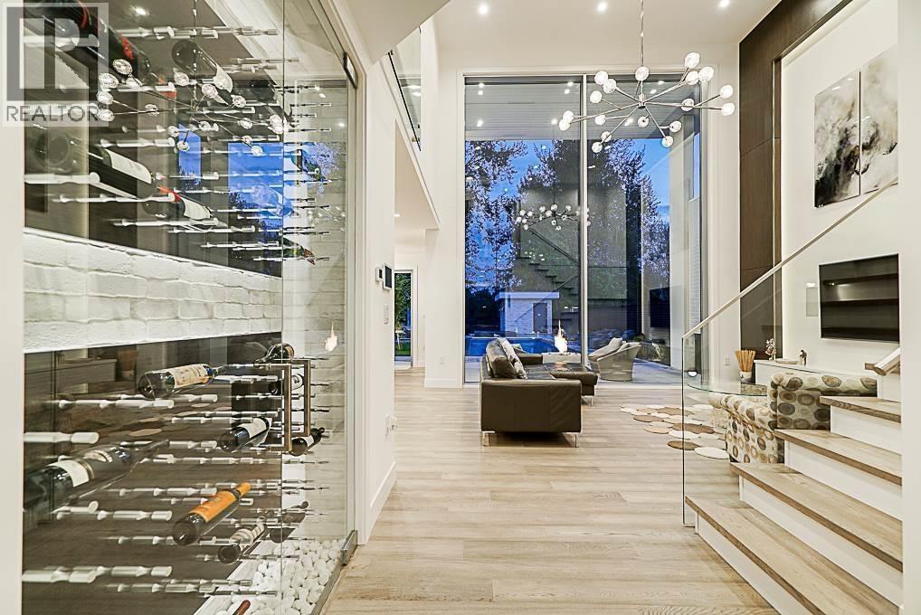 4610 Marine Drive, Burnaby, British Columbia  V5J 3G2 - Photo 5 - R3055899