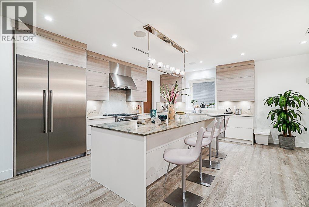 4610 Marine Drive, Burnaby, British Columbia  V5J 3G2 - Photo 2 - R3055899