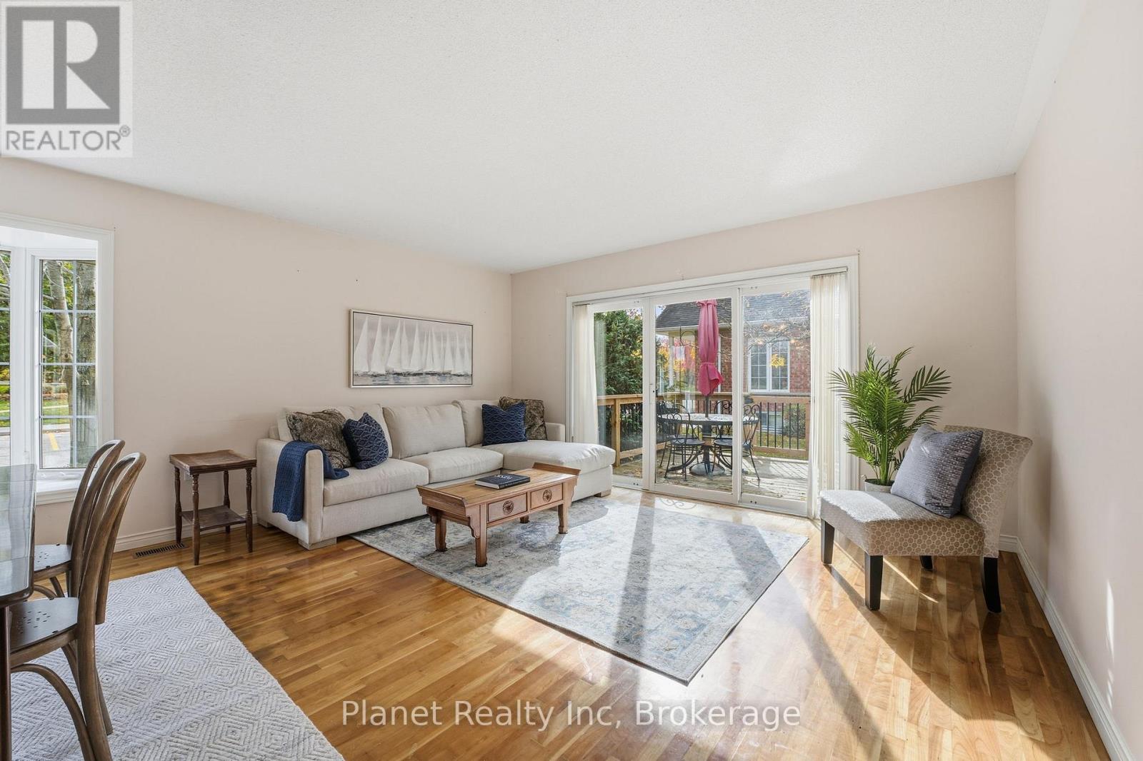 27 Village Green Drive, Guelph, Ontario  N1G 4X7 - Photo 12 - X12504372