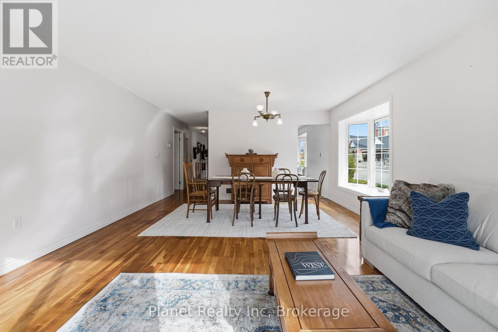 27 Village Green Drive, Guelph, Ontario  N1G 4X7 - Photo 13 - X12504372