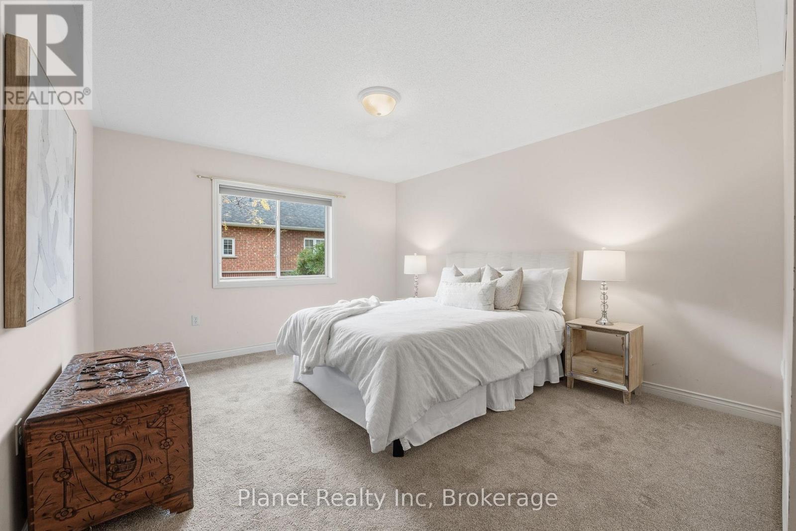 27 Village Green Drive, Guelph, Ontario  N1G 4X7 - Photo 15 - X12504372