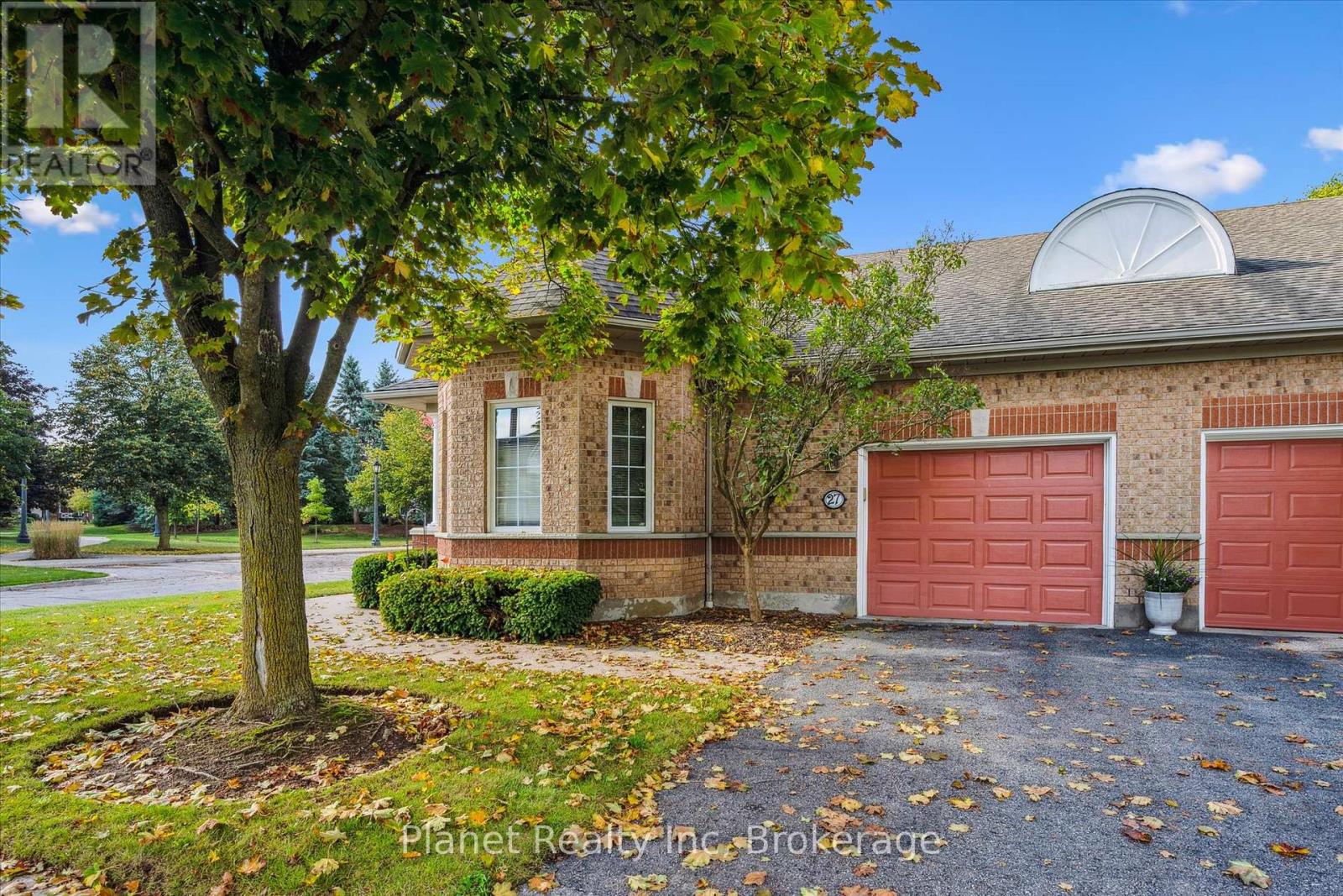 27 Village Green Drive, Guelph, Ontario  N1G 4X7 - Photo 2 - X12504372