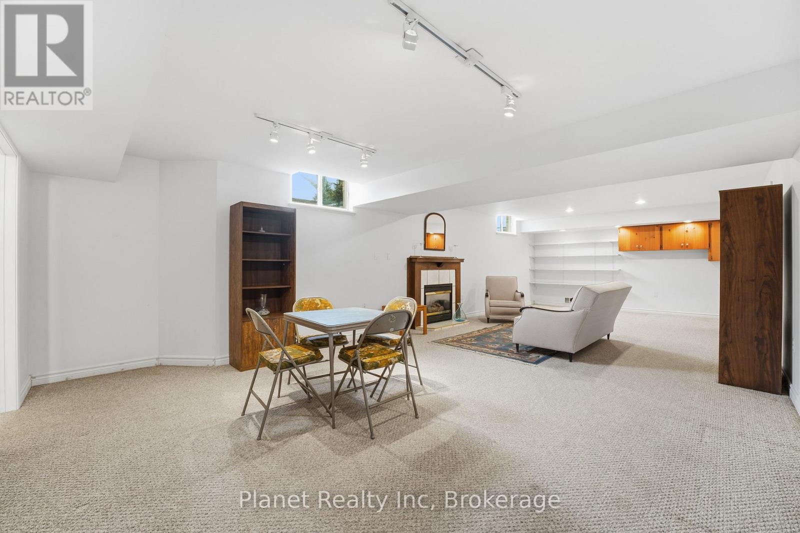 27 Village Green Drive, Guelph, Ontario  N1G 4X7 - Photo 22 - X12504372