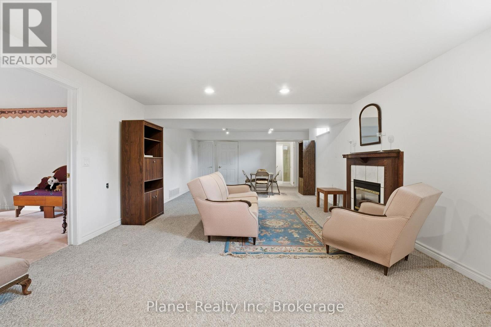 27 Village Green Drive, Guelph, Ontario  N1G 4X7 - Photo 23 - X12504372