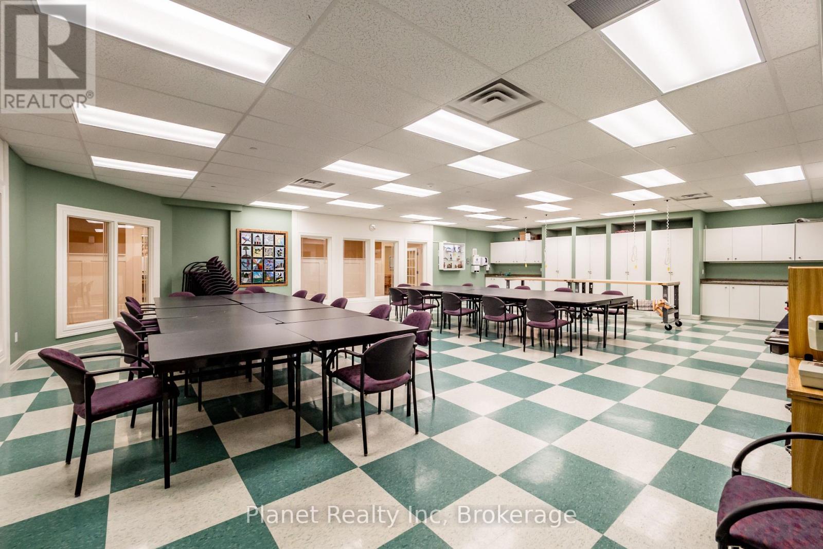 27 Village Green Drive, Guelph, Ontario  N1G 4X7 - Photo 31 - X12504372