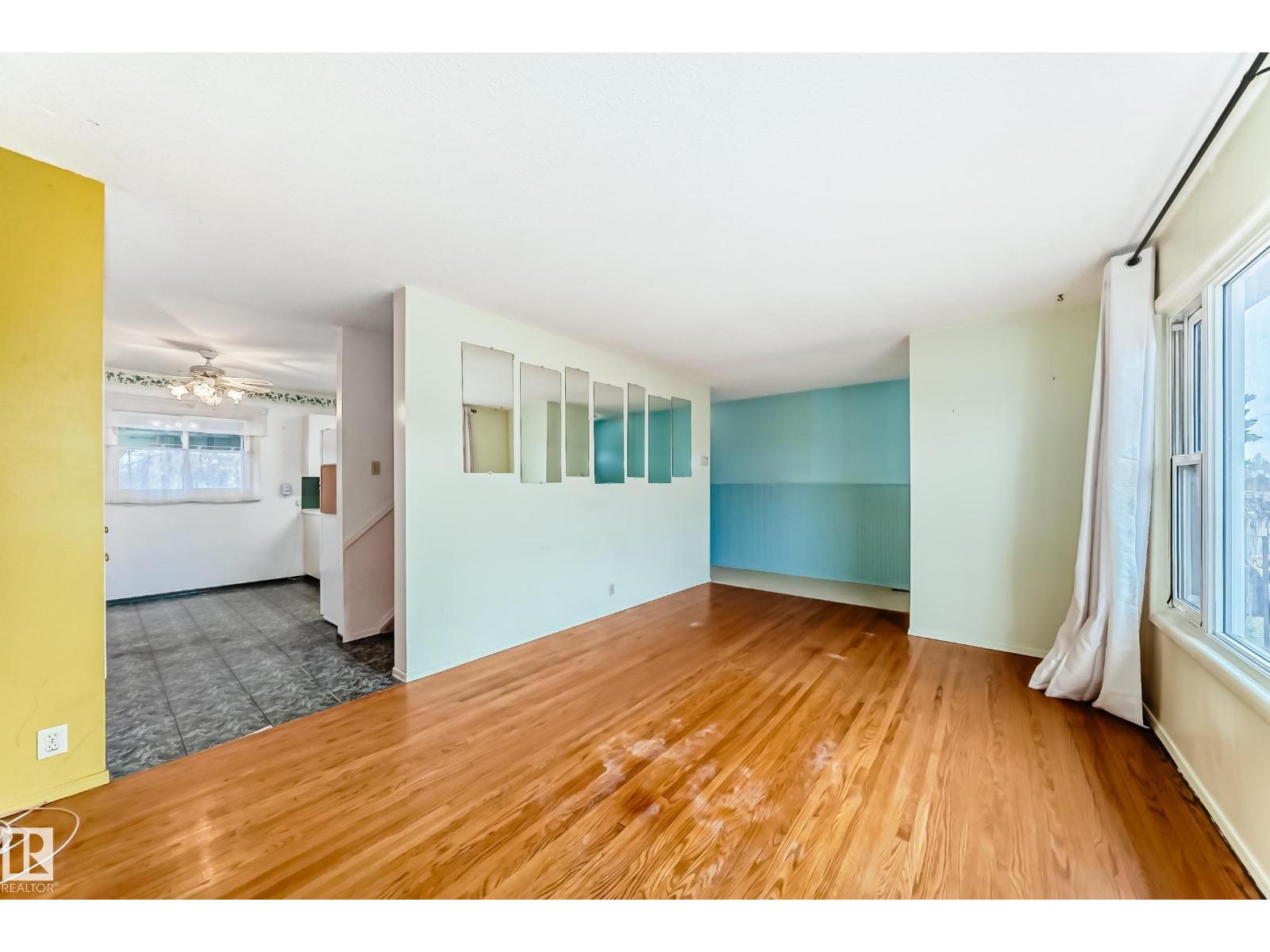 10329 132 Av Nw Nw, Edmonton, Alberta  T5E 0Y8 - Photo 4 - E4464565