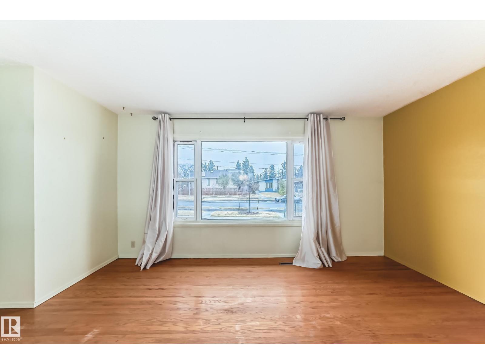 10329 132 Av Nw Nw, Edmonton, Alberta  T5E 0Y8 - Photo 5 - E4464565