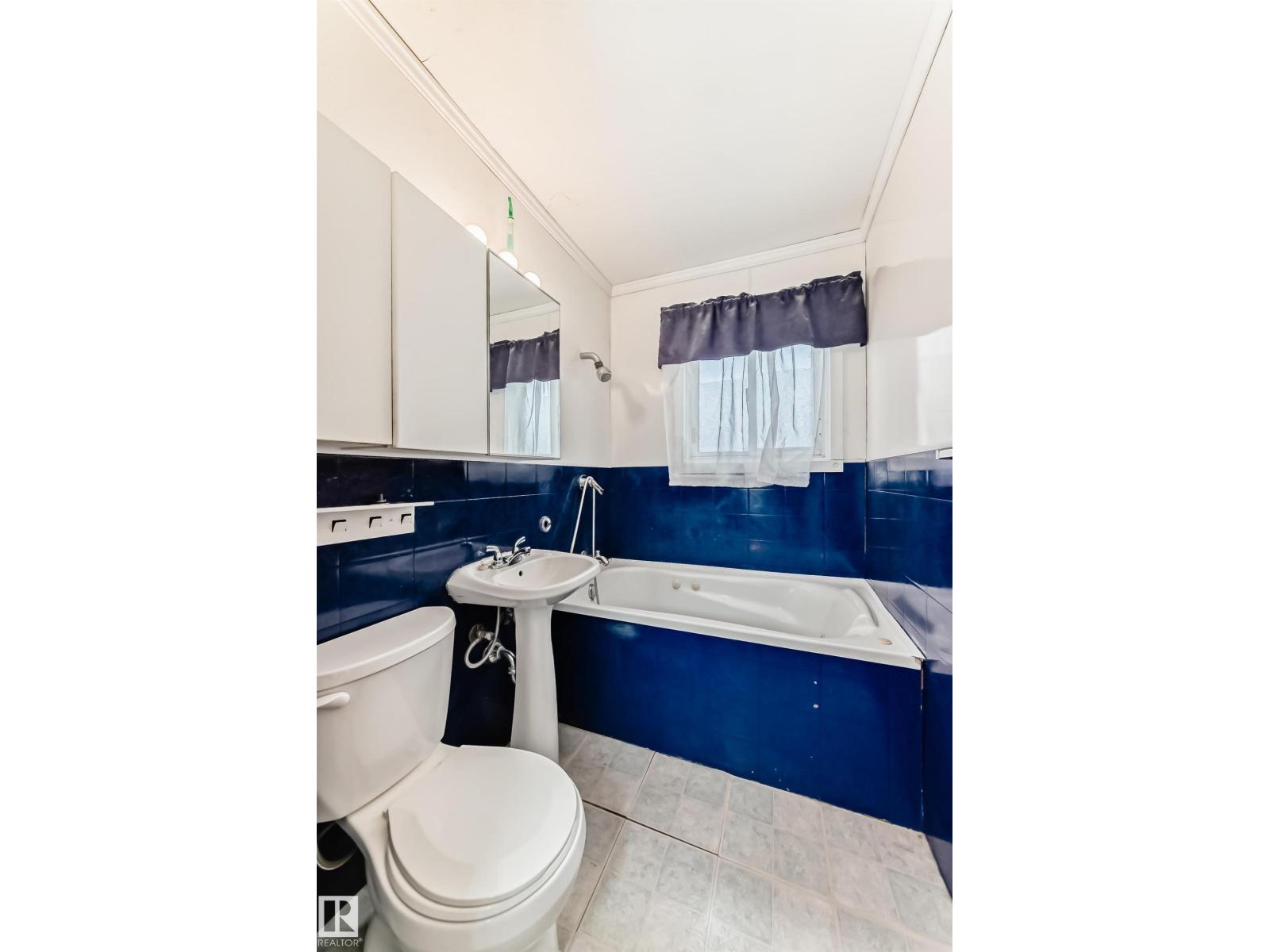 10329 132 Av Nw Nw, Edmonton, Alberta  T5E 0Y8 - Photo 9 - E4464565