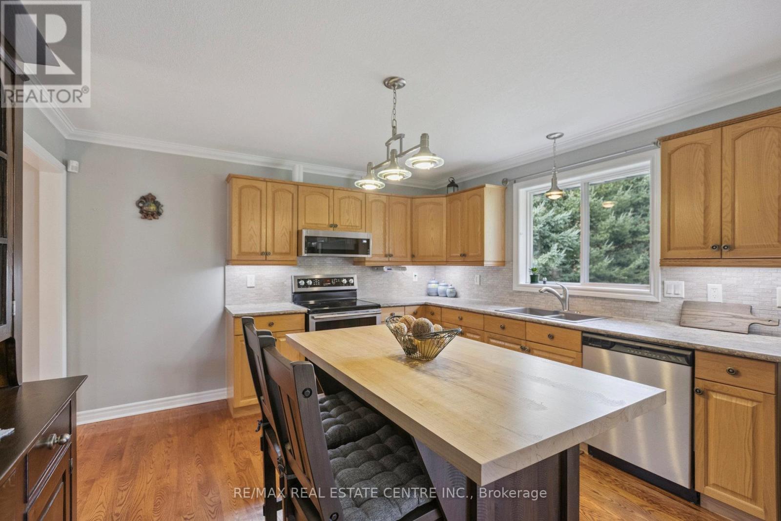 122769 Grey 9 Road, West Grey, Ontario  N0G 1C0 - Photo 12 - X12504092