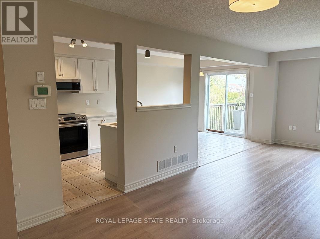 16 - 25 Ivybridge Drive, Hamilton, Ontario  L8E 0A5 - Photo 7 - X12504116