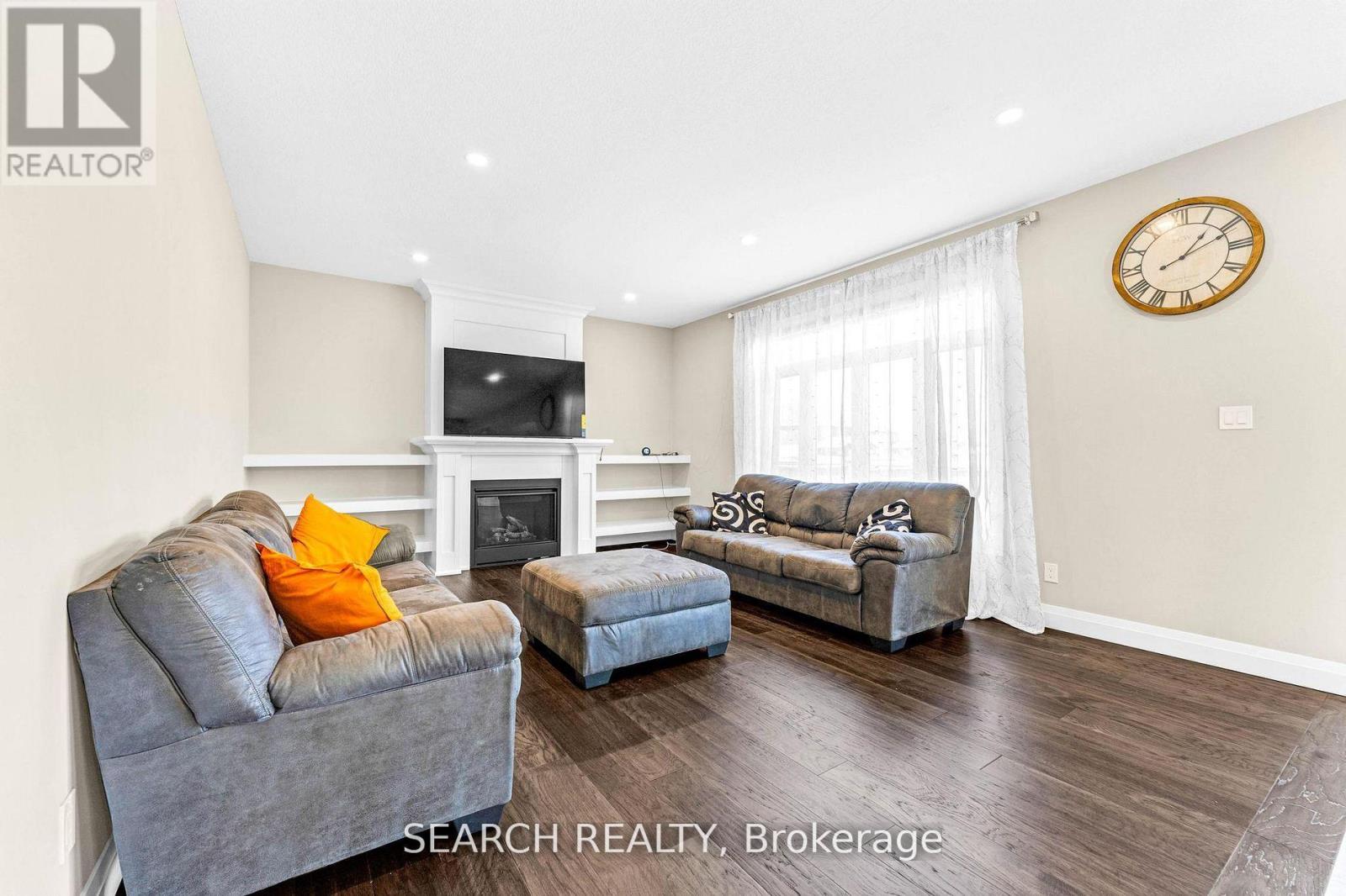 204 Boardwalk Way, Thames Centre, Ontario  N0L 1G3 - Photo 10 - X12504134