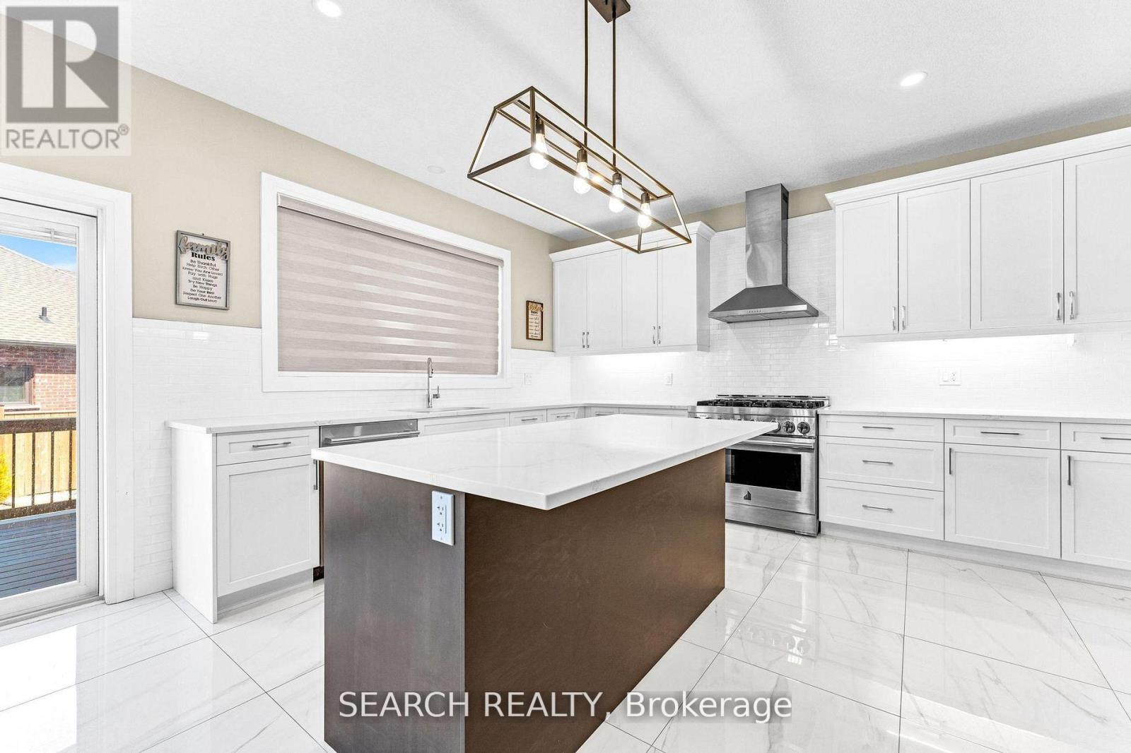 204 Boardwalk Way, Thames Centre, Ontario  N0L 1G3 - Photo 6 - X12504134