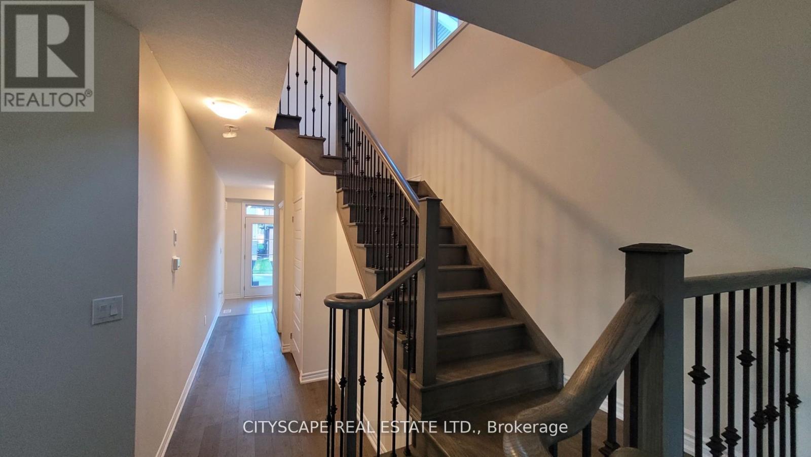 29 Sundin Drive, Haldimand, Ontario  N3W 0H1 - Photo 9 - X12504190