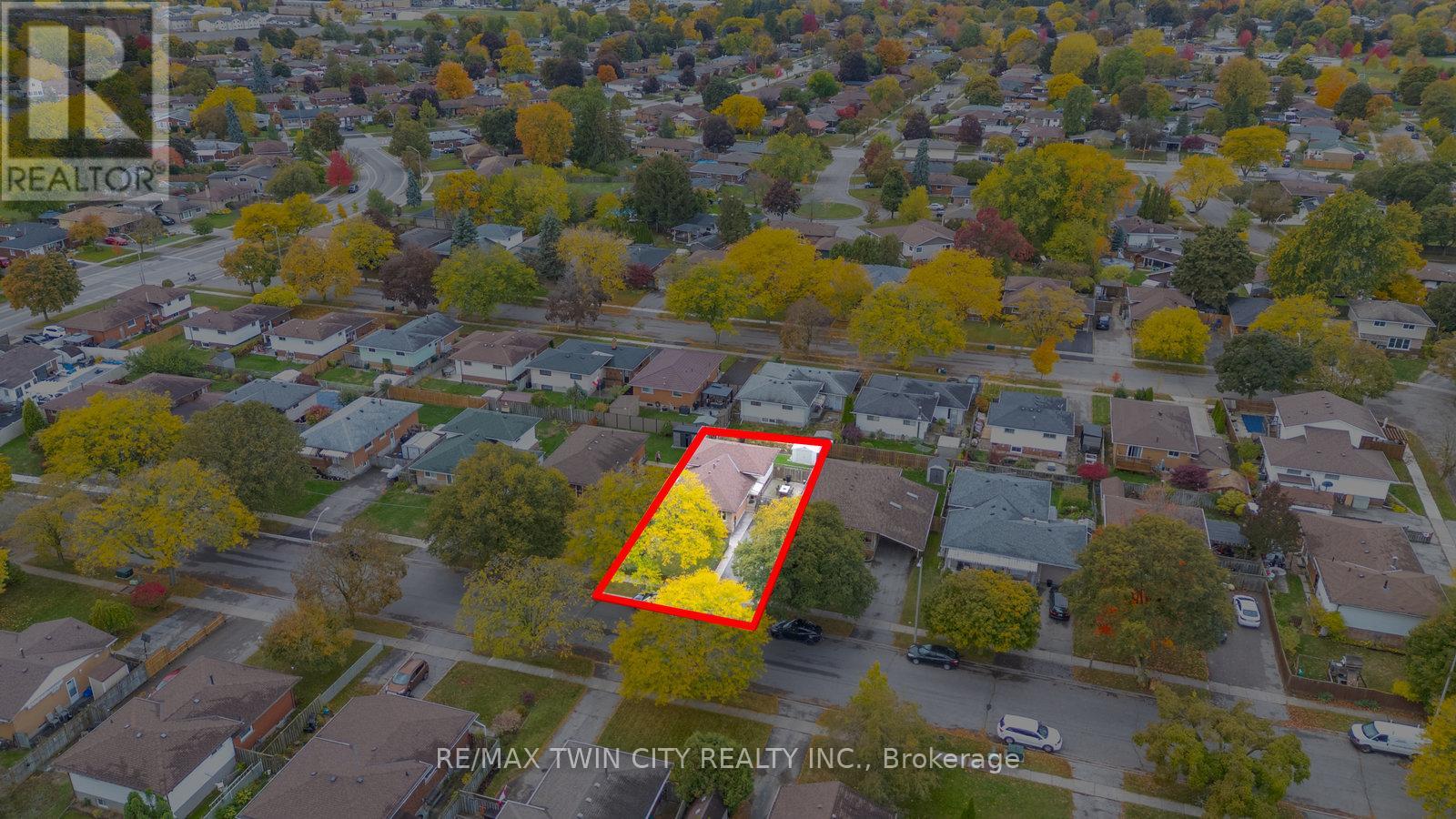 42 Palm Crescent, Brantford, Ontario  N3R 5G2 - Photo 3 - X12504198