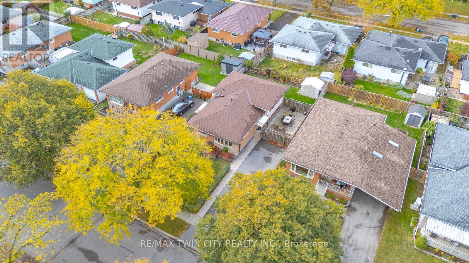 42 Palm Crescent, Brantford, Ontario  N3R 5G2 - Photo 7 - X12504198