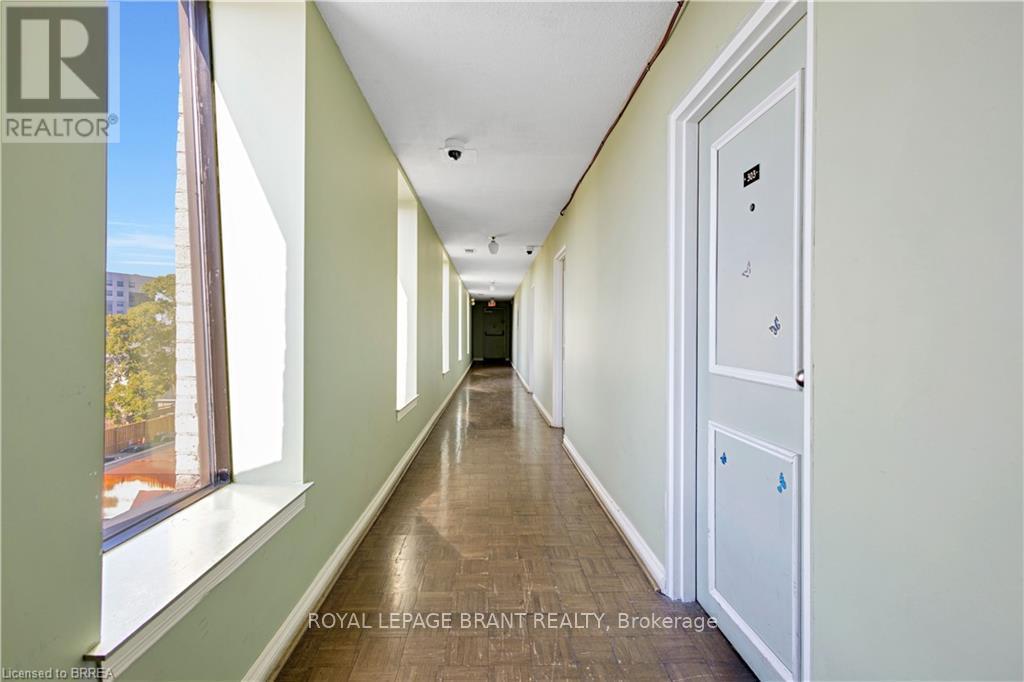 44-46 Dalhousie Street, Brantford, Ontario  N3T 2H8 - Photo 8 - X12504206
