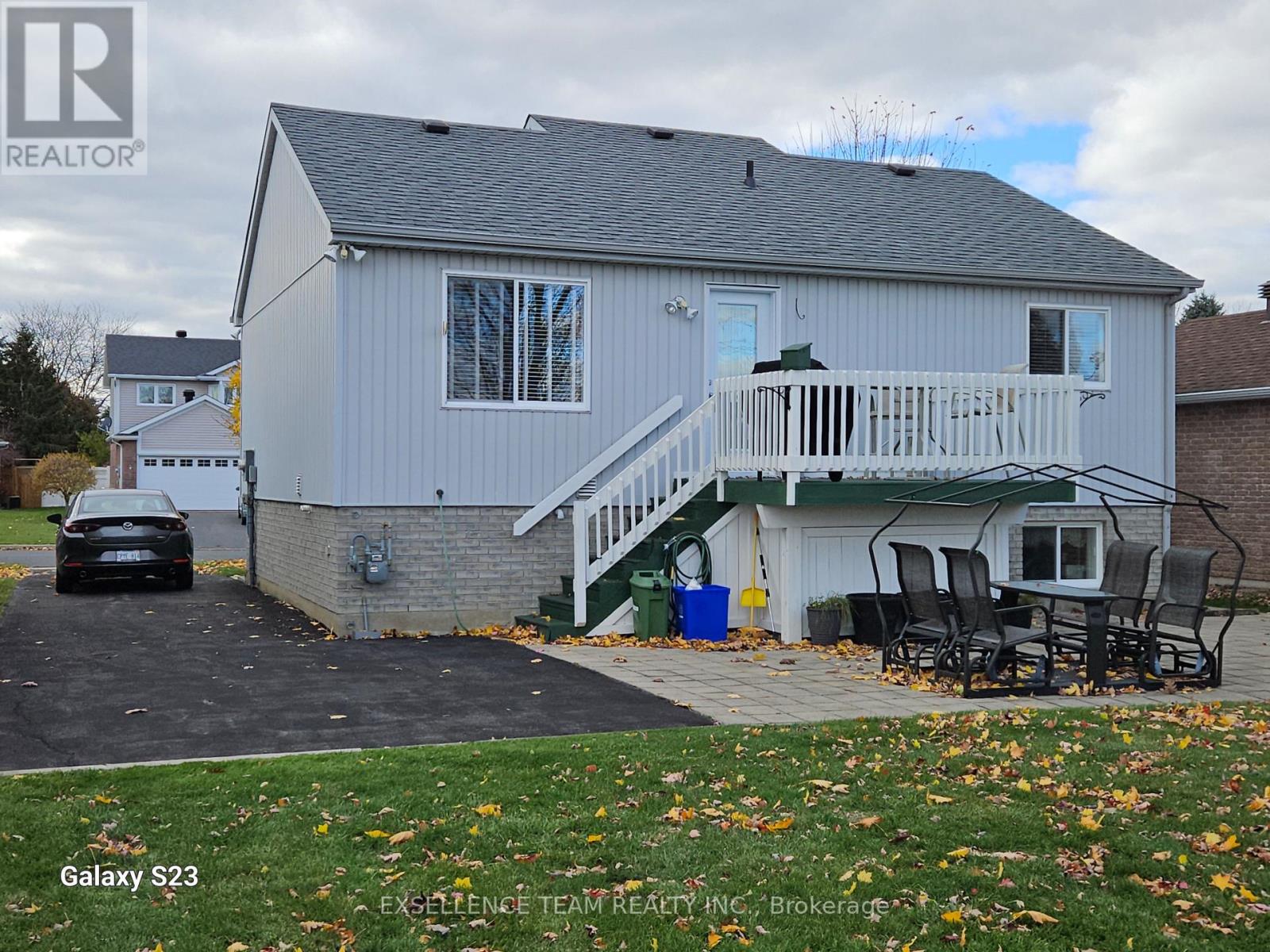 2033 Concorde Avenue, Cornwall, Ontario  K6H 6M3 - Photo 4 - X12504218