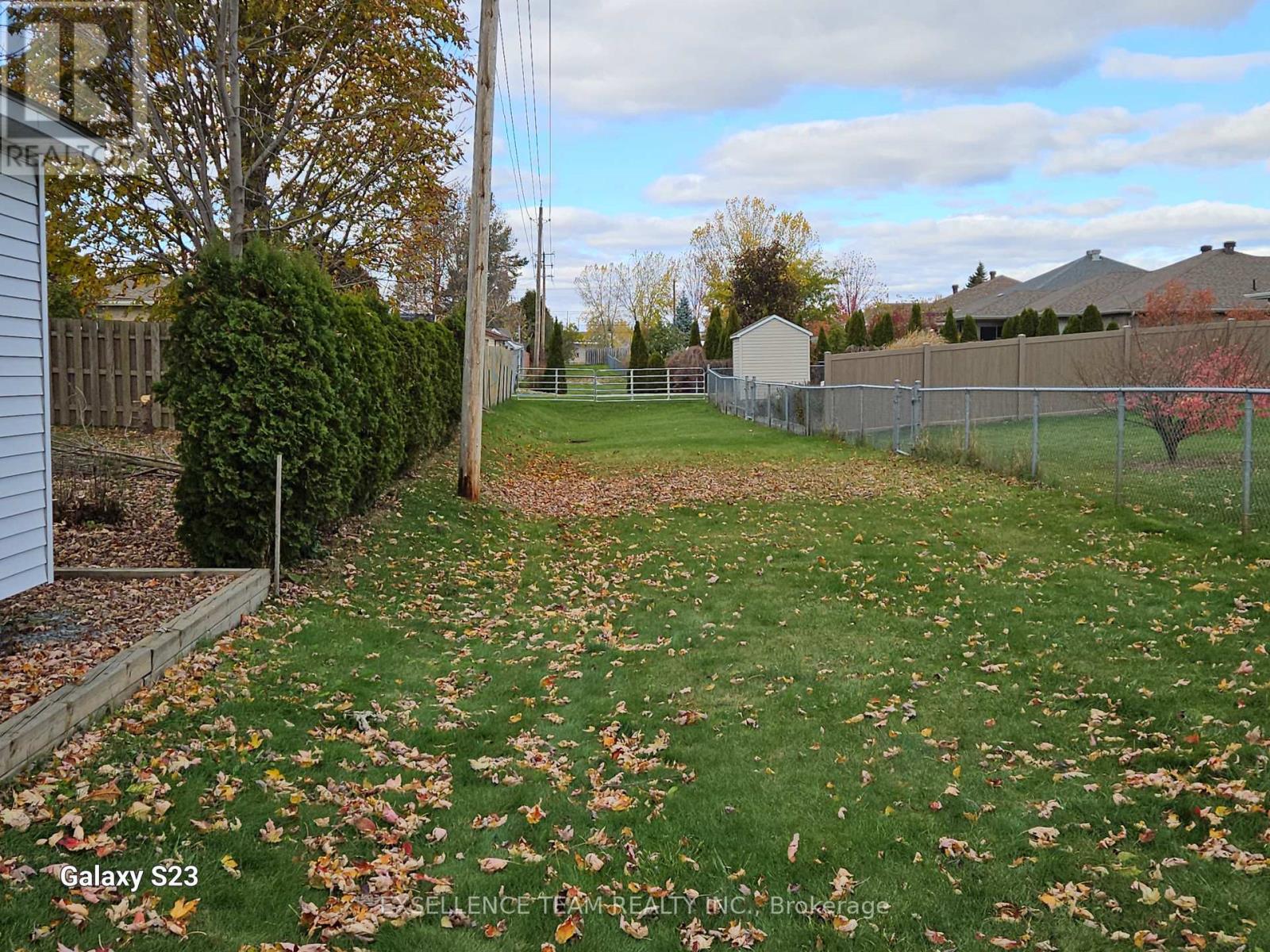 2033 Concorde Avenue, Cornwall, Ontario  K6H 6M3 - Photo 8 - X12504218