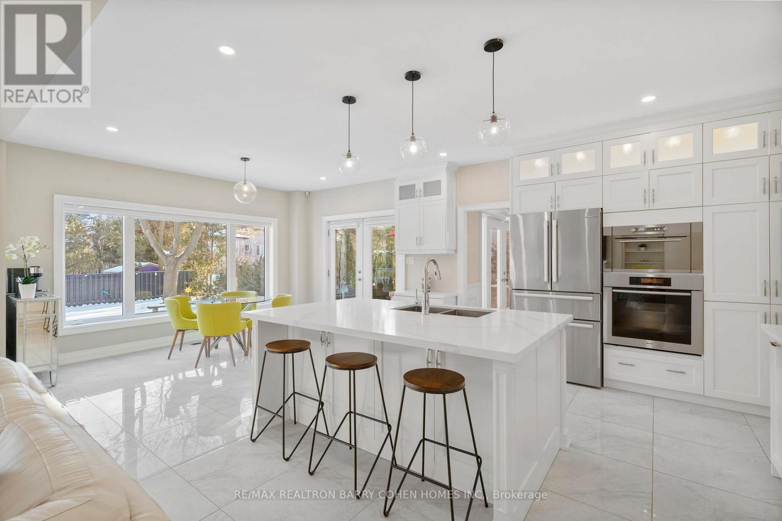 151 Highland Crescent, Toronto (Bridle Path-Sunnybrook-York Mills), Ontario  M2L 1H2 - Photo 18 - C12413744